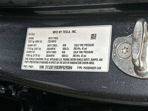 Used 2024 Tesla Model 3 Long Range AWD/4WD image 33