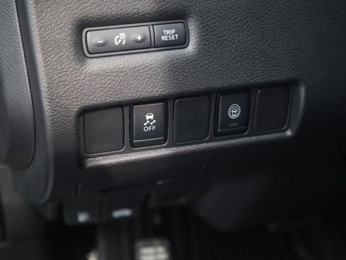 Certified 2024 Nissan Murano SV w/ Cargo Package FWD image 12