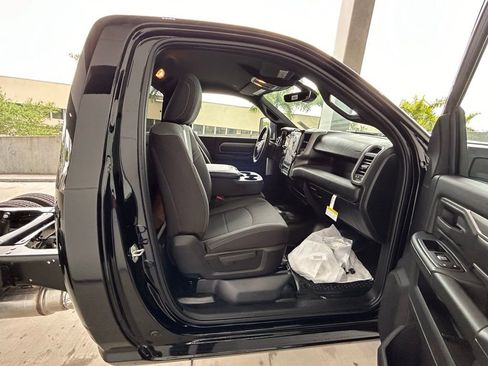 Used 2024 RAM 3500 Tradesman image 20