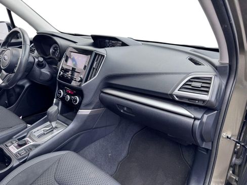 Used 2023 Subaru Forester Premium AWD/4WD image 9