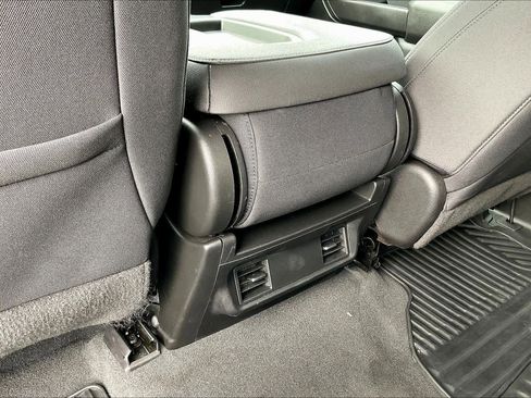Used 2023 Chevrolet Silverado 1500 Custom RWD image 33