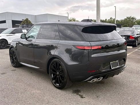 New 2025 Land Rover Range Rover Sport Dynamic SE image 4