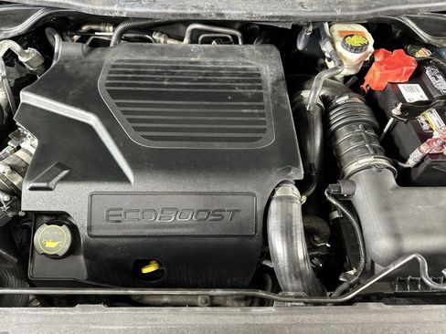 Used 2016 Ford Explorer Platinum image 32