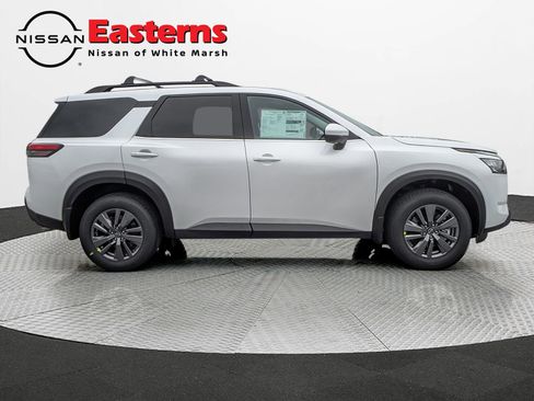 New 2025 Nissan Pathfinder SV w/ SV Premium Package image 6