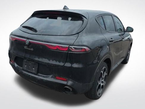 Used 2024 Alfa Romeo Tonale Veloce image 3