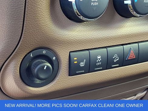 Used 2015 Jeep Wrangler Unlimited Sahara w/ Dual Top Group AWD/4WD image 4