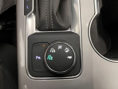 Used 2020 Chevrolet Blazer LT AWD/4WD image 25