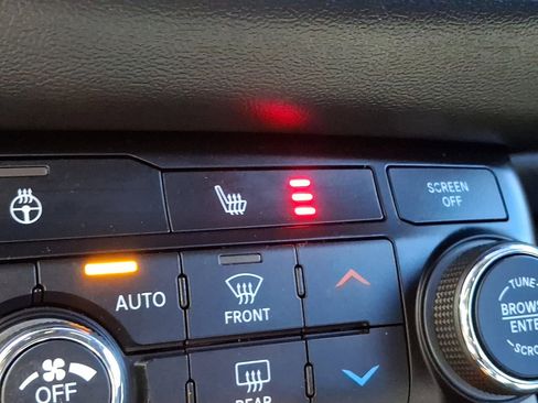 Used 2022 Dodge Durango GT AWD/4WD image 31