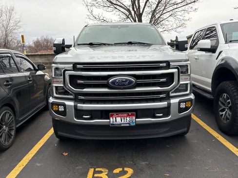 Used 2020 Ford F250 Platinum w/ FX4 Off-Road Package image 4