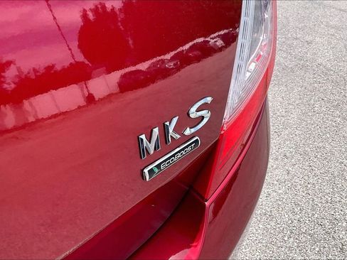 Used 2013 Lincoln MKS AWD image 9