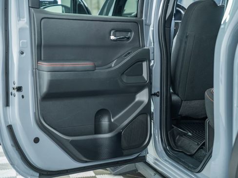 Used 2024 Nissan Frontier PRO-4X w/ Pro Convenience Package image 39