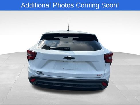 Used 2024 Chevrolet Trax RS w/ Driver Confidence Package FWD image 6