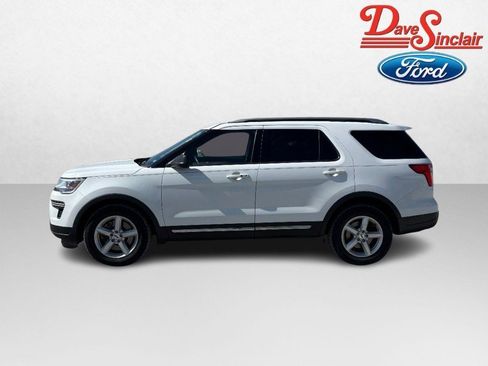 Used 2018 Ford Explorer XLT FWD image 10