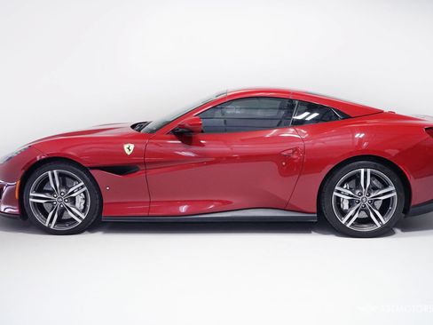 Used 2019 Ferrari Portofino RWD image 4