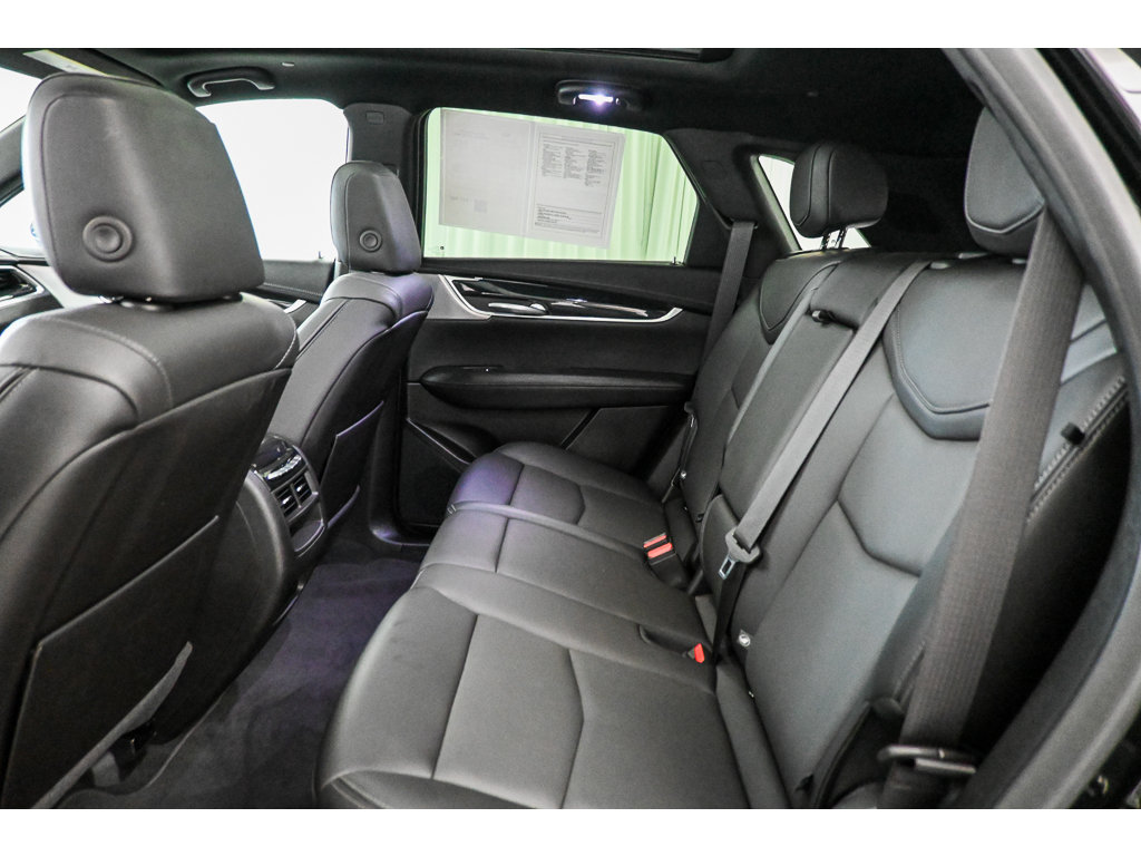 Used 2024 Cadillac XT5 Premium Luxury w/ Technology Package AWD/4WD image 27