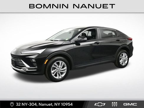 Used 2024 Buick Envista Sport Touring w/ Advanced Safety Package FWD image 1