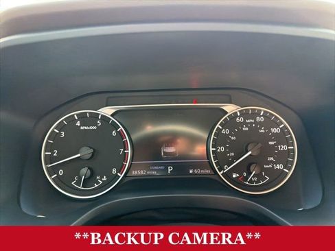 Used 2023 Nissan Rogue SV FWD image 10