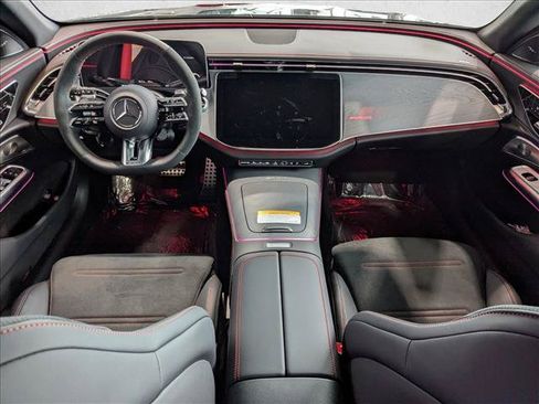 New 2026 Mercedes-Benz E 53 AMG e 4MATIC Wagon image 14