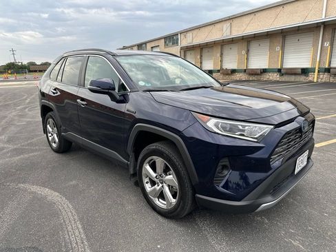 Used 2021 Toyota RAV4 Limited AWD/4WD image 3