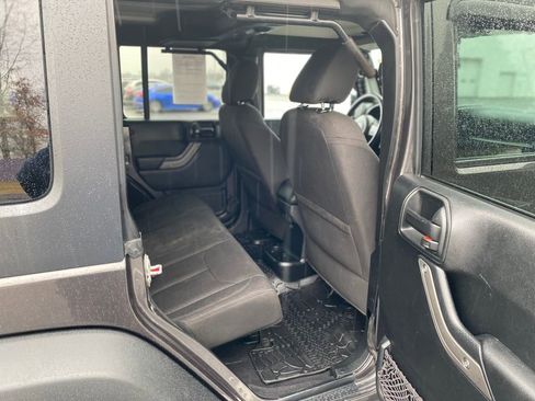 Used 2017 Jeep Wrangler Unlimited Sport image 15