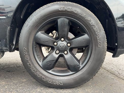 Used 2019 RAM 1500 Express w/ Wheel & Sound Group AWD/4WD image 13