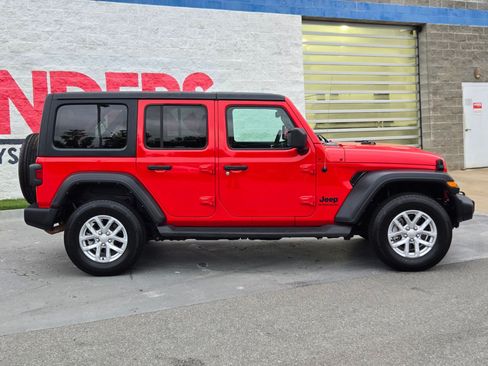 Used 2023 Jeep Wrangler Unlimited Sport AWD/4WD image 8
