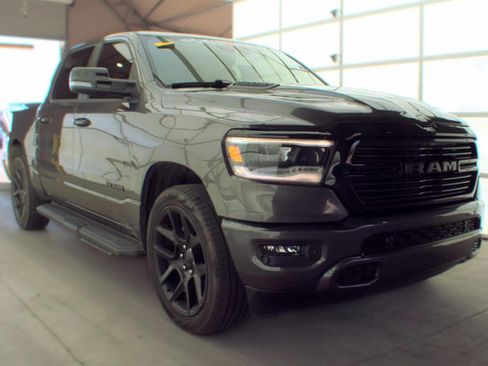 Used 2023 RAM 1500 Laramie AWD/4WD image 2