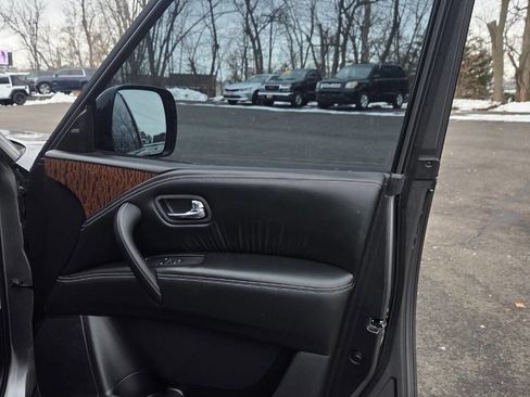 Used 2017 Nissan Armada Platinum image 11