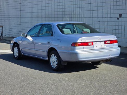 Used 1997 Toyota Camry LE FWD image 5