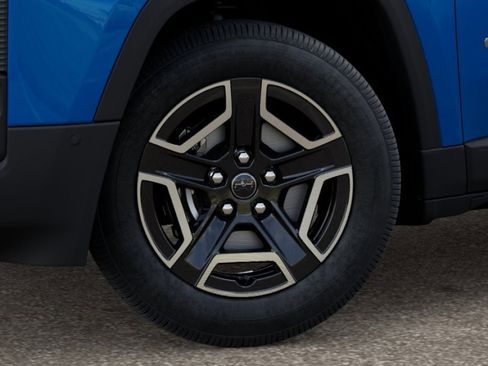 New 2026 Jeep Cherokee Laredo image 8