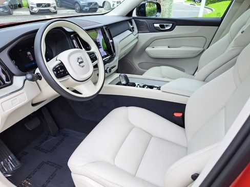 Used 2024 Volvo XC60 B5 Plus w/ Protection Package Premier image 13