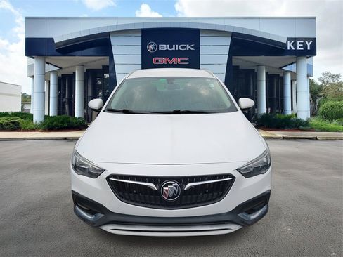 Used 2020 Buick Regal Preferred w/ Sights and Sounds Package image 2