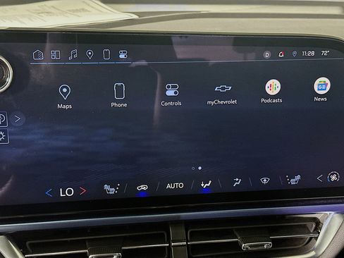 Used 2025 Chevrolet Equinox EV LT w/ Convenience Package image 21