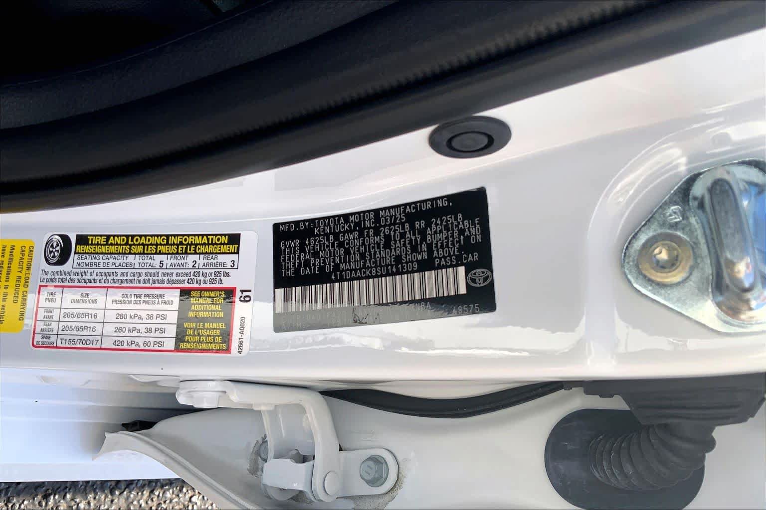 Used 2025 Toyota Camry LE FWD image 37