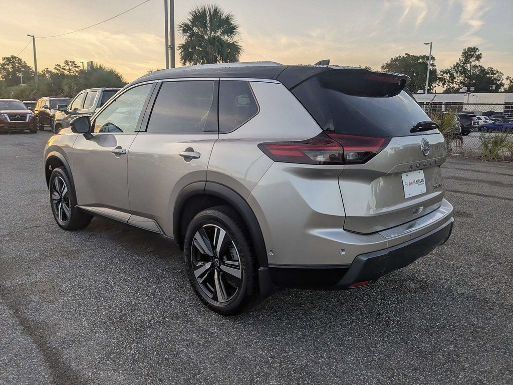 Used 2025 Nissan Rogue SL w/ SL Premium Package AWD/4WD image 7