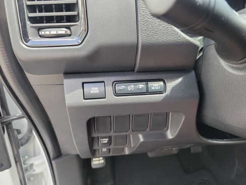 Used 2023 Nissan Frontier Pro-X w/ Tow Package RWD image 19