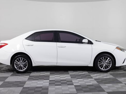 Used 2015 Toyota Corolla LE image 9