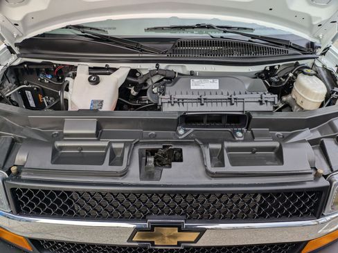 Used 2024 Chevrolet Express 2500 w/ Driver Convenience Package image 29