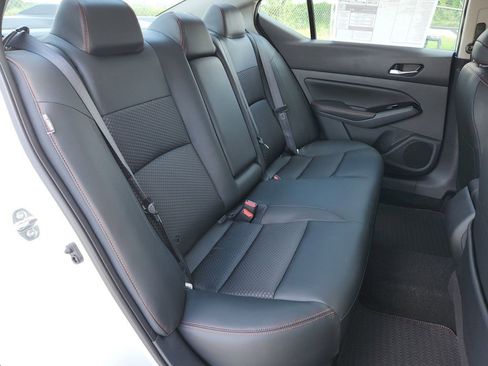 New 2025 Nissan Altima 2.5 SR image 9