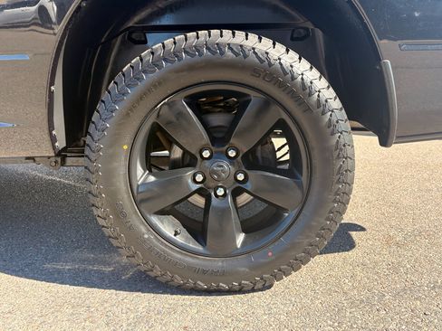 Used 2019 RAM 1500 Express w/ Wheel & Sound Group AWD/4WD image 9