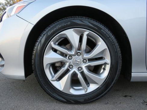 Used 2020 Honda Accord LX image 6