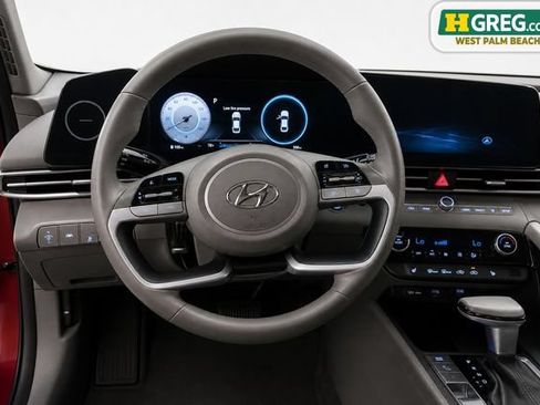 Used 2023 Hyundai Elantra SEL w/ Convenience Package FWD image 14