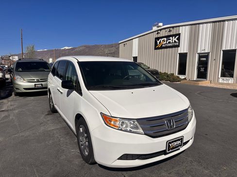 Used 2012 Honda Odyssey EX image 1
