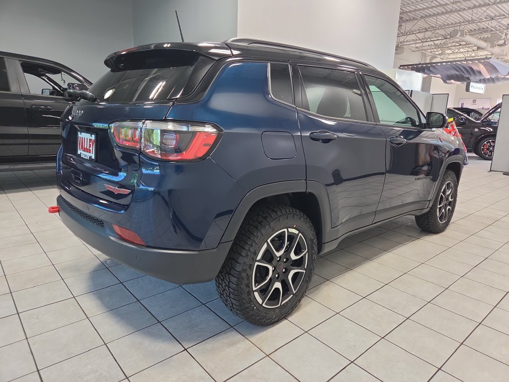 New 2026 Jeep Compass Trailhawk AWD/4WD image 7