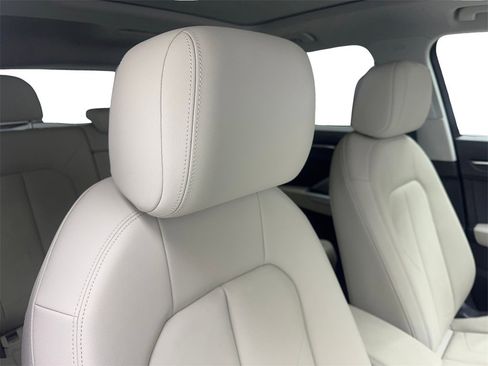 Used 2022 Audi Q3 2.0T Premium w/ Convenience Package image 46