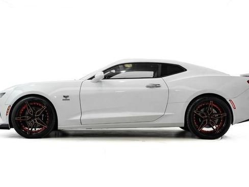 Used 2016 Chevrolet Camaro SS image 9