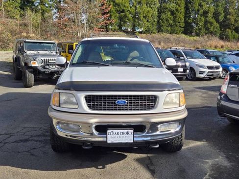 Used 1997 Ford Expedition XLT image 6