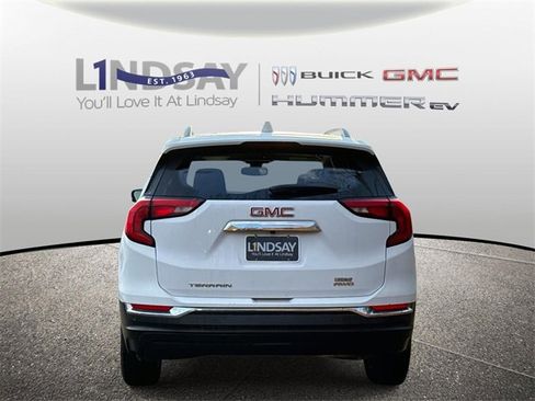 Used 2018 GMC Terrain SLT w/ Infotainment Package II image 3