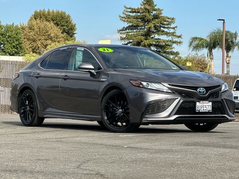 Used 2021 Toyota Camry XSE image 2