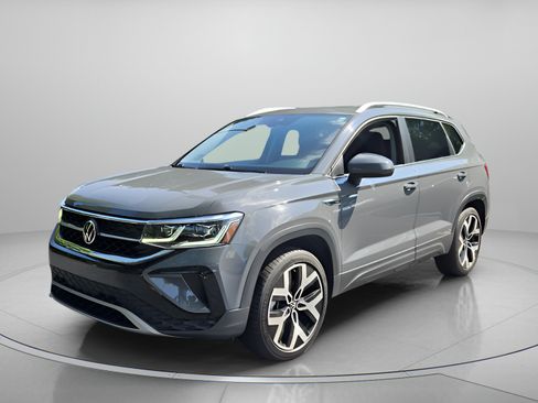 Certified 2022 Volkswagen Taos SEL AWD/4WD image 1